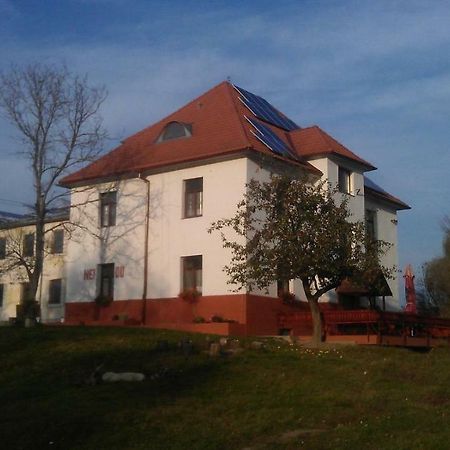 Jeleni Farma Jecmeniste Vrbovec Bagian luar foto