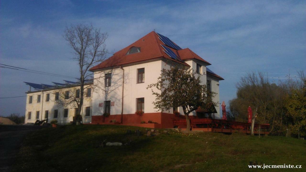 Jeleni Farma Jecmeniste Vrbovec Bagian luar foto